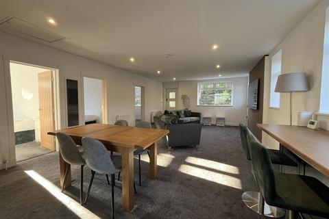 undefined, Woodside Road, Bradford BD12