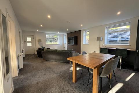 undefined, Woodside Road, Bradford BD12
