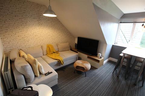 undefined, The Avenue, Washington NE38