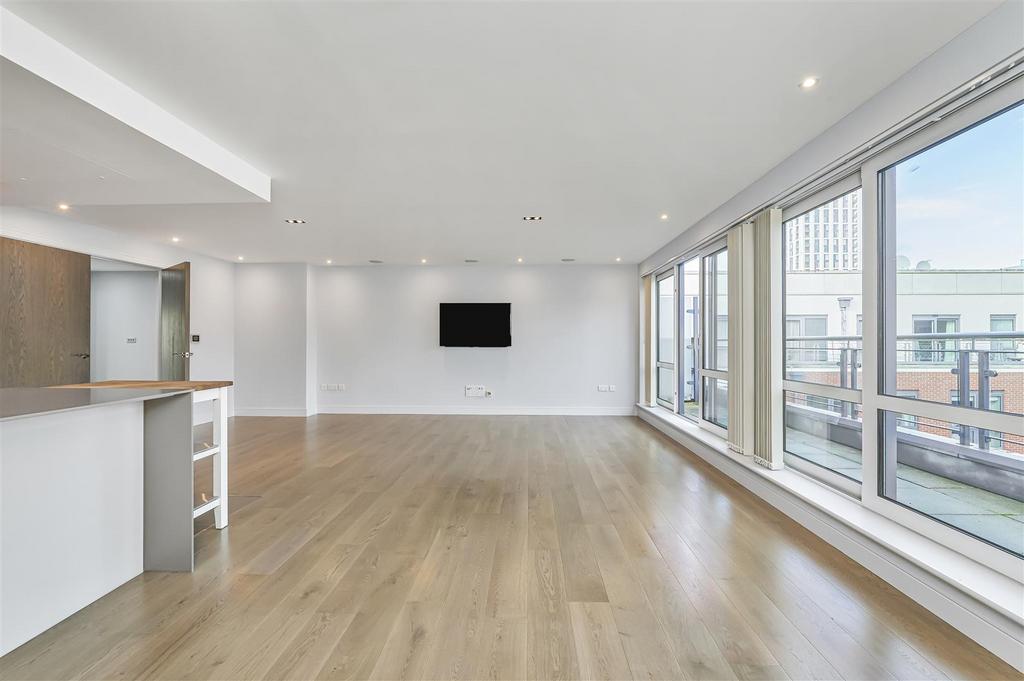Spacious Lounge