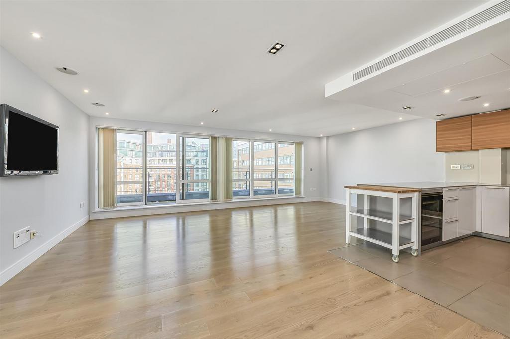 Spacious Lounge
