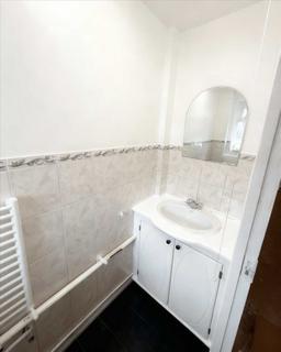 2 bedroom terraced house to rent, Kings Road, Harrow