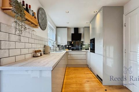 4 bedroom detached house for sale, Honeywood Avenue, Preston PR5