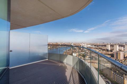 2 bedroom flat to rent, Lombard Wharf, Battersea, London, SW11
