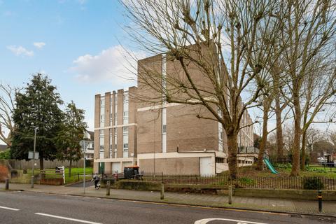 2 bedroom apartment to rent, Putney Hill, Putney SW15