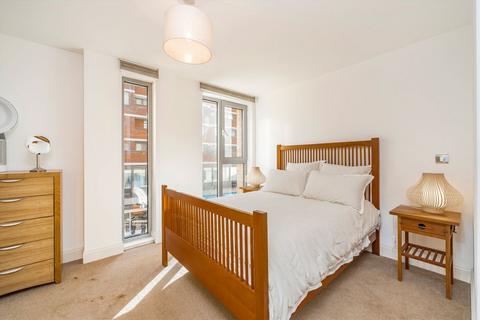 2 bedroom flat to rent, Belvoir House, London SW1V