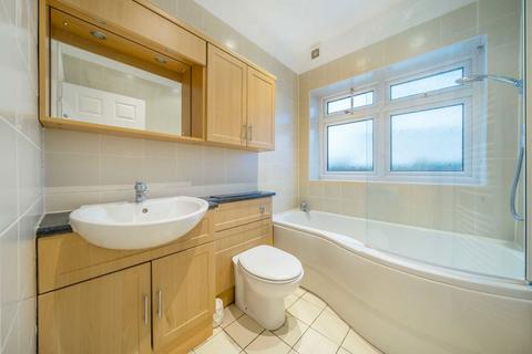 2 bedroom flat to rent, Lyndale Avenue, London NW2