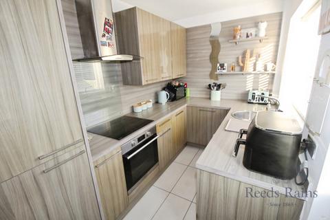 2 bedroom terraced house for sale, Park Square, Wakefield WF3