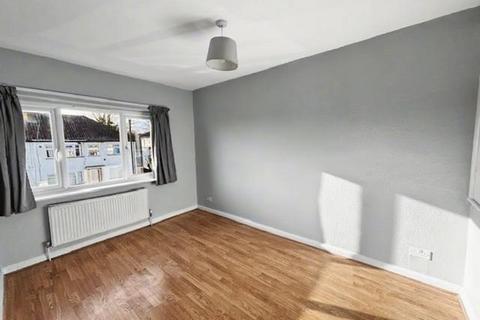 undefined, Hexham Gardens, Isleworth TW7