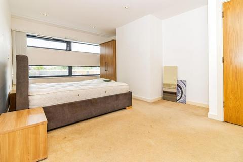 2 bedroom apartment to rent, The Quays, Greater Manchester M50