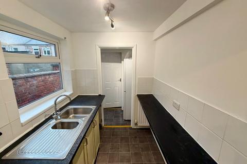 2 bedroom terraced house to rent, Craig Street, Darlington DL3