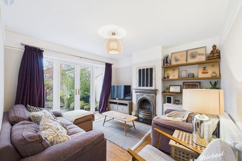 3 bedroom semi-detached house for sale, Grecian Street, Aylesbury, Buckinghamshire