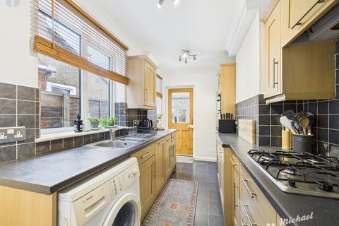 3 bedroom semi-detached house for sale, Grecian Street, Aylesbury, Buckinghamshire