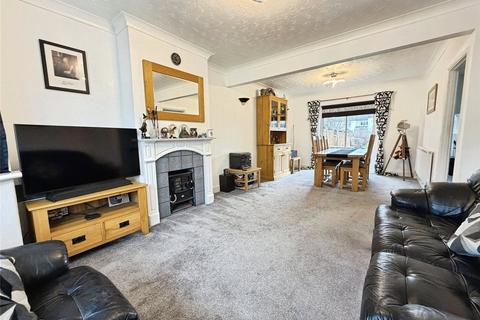 3 bedroom semi-detached house for sale, Gipsy Road, Welling DA16