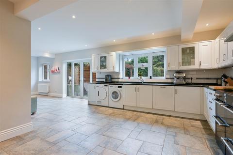 undefined, Warren Road, Banstead