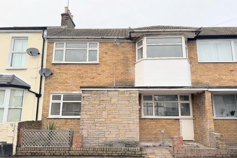 2 bedroom terraced house to rent, Suffolk Street, Forest Gate, E7