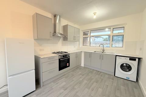 2 bedroom terraced house to rent, Suffolk Street, Forest Gate, E7