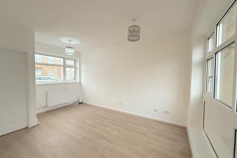 2 bedroom terraced house to rent, Suffolk Street, Forest Gate, E7