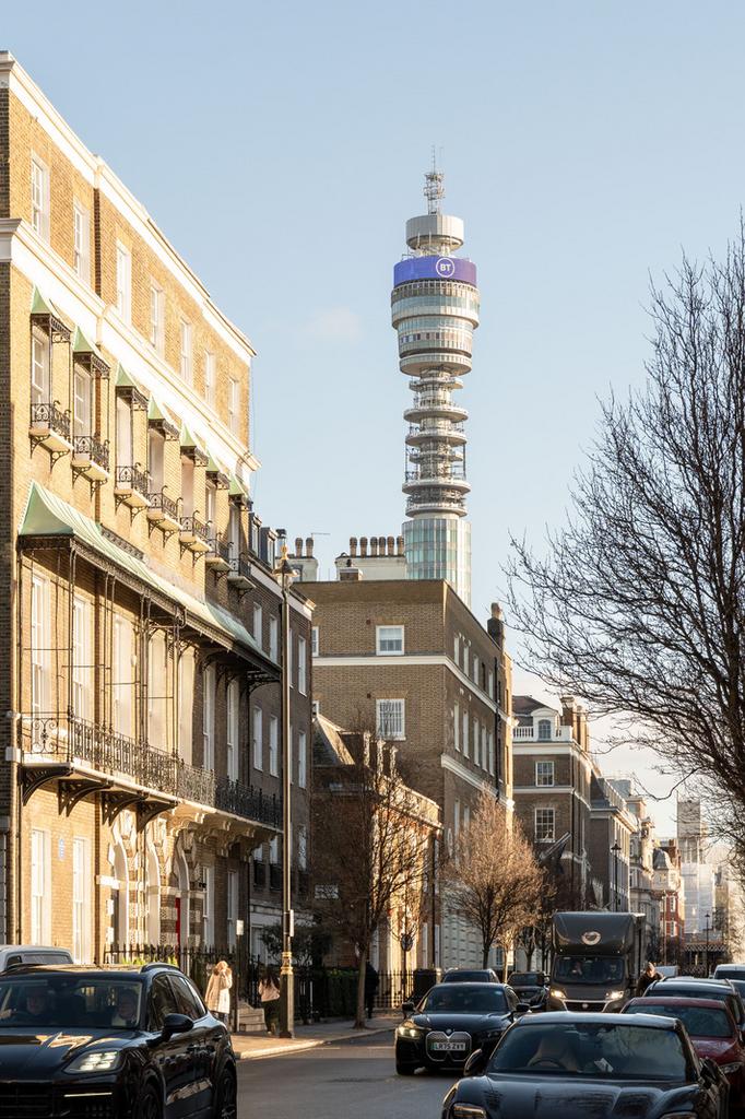 325162 - Flat 3, 110 Great Portland Street, Lon...