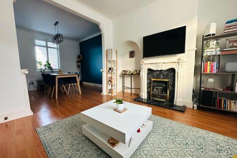 2 bedroom terraced house for sale - Overdown Road, London, SE6