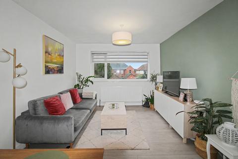 2 bedroom apartment for sale, Meadow Court, Anchor Meadow, Farnborough , Hampshire, GU14