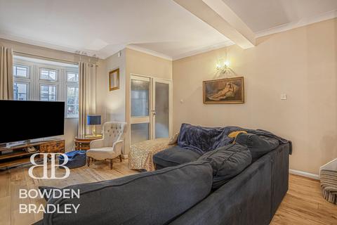 3 bedroom terraced house for sale, Smeaton Road, Woodford Green, IG8