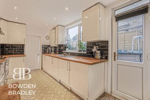 3 bedroom terraced house for sale, Smeaton Road, Woodford Green, IG8