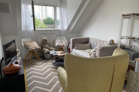 2 bedroom apartment to rent, Bow Road, London