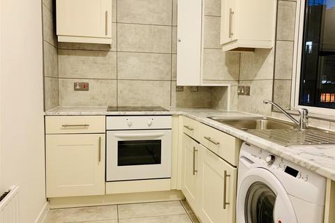 2 bedroom apartment to rent, Bow Road, London