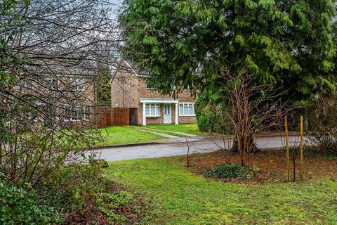undefined, ASHTEAD/LEATHERHEAD BORDER, KT22