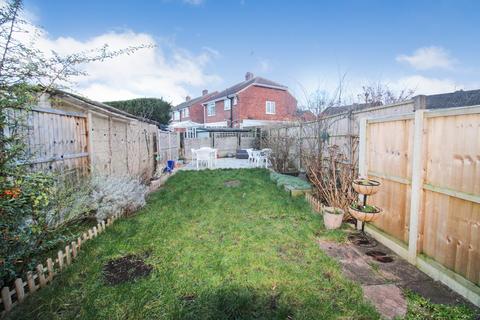 2 bedroom maisonette for sale, Giffard Drive,  Farnborough , GU14