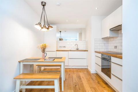 1 bedroom flat for sale, Kingsland Road, London E2