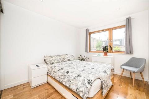 1 bedroom flat for sale, Kingsland Road, London E2