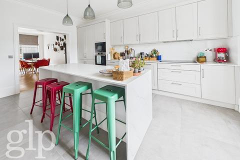 3 bedroom apartment to rent, Montague Street, Bloomsbury, WC1B