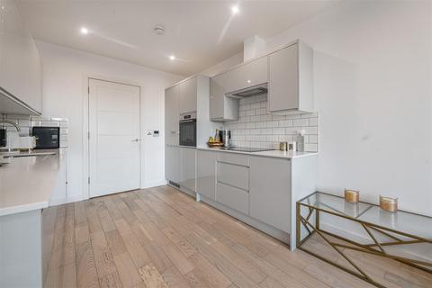 2 bedroom flat for sale, Rose Hill, Sutton