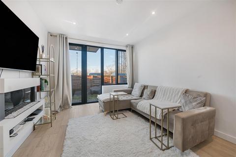 2 bedroom flat for sale, Rose Hill, Sutton