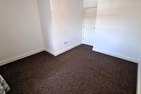 2 bedroom house to rent, Boothferry Park Halt, Hull, HU4
