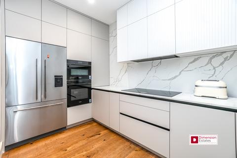 5 bedroom detached house for sale, Luctons Avenue, Essex, IG9