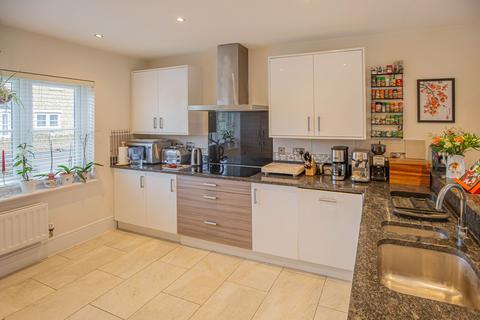 5 bedroom detached house for sale, Britains Close, Sutton Benger, SN15