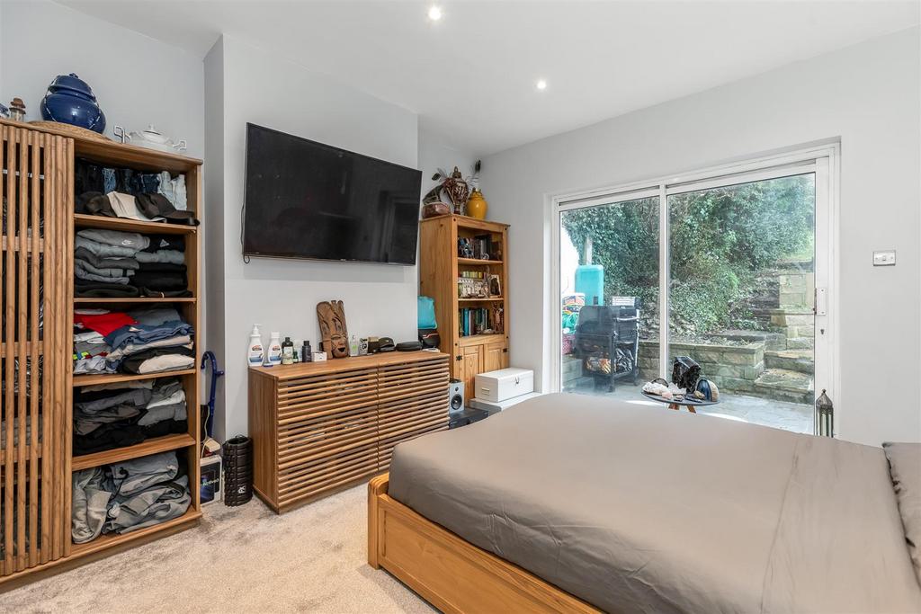 Reception Room/Bedroom