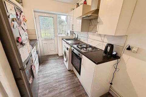 3 bedroom terraced house for sale, School Road, Telford TF2