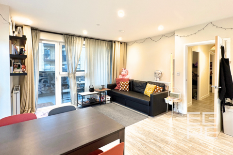 2 bedroom apartment for sale, Alder Point, London E17