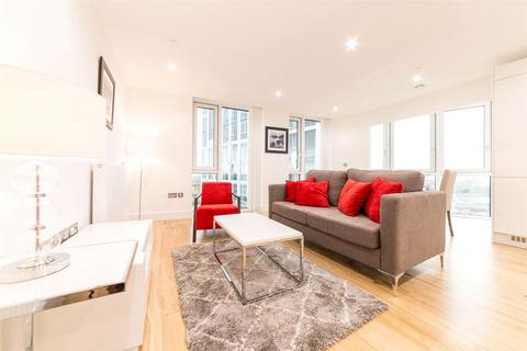 3 bedroom flat to rent, High Street, London E15
