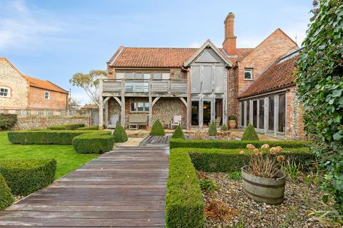 4 bedroom detached house for sale - An Exceptional Coastal Residence in Cley
