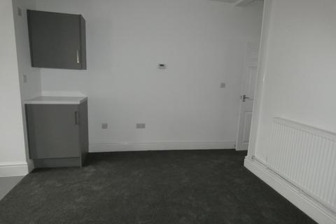 3 bedroom property to rent, Onslow Road