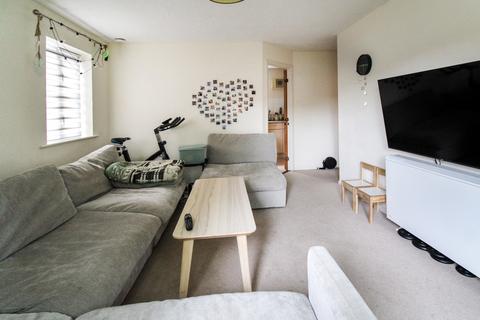 2 bedroom apartment for sale, Collingwood, Farnborough, Hampshire, GU14