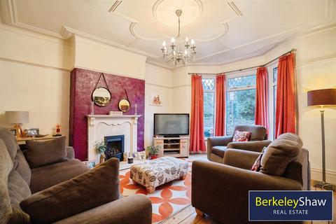 4 bedroom terraced house for sale, College Road, Crosby