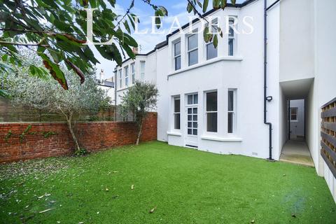 2 bedroom flat to rent, Sackville Gardens, Hove, East Sussex, BN3