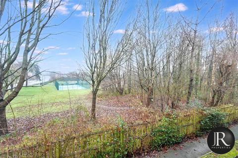 2 bedroom apartment for sale, Glovers Hill Court, Rugeley WS15