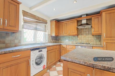3 bedroom terraced house to rent, Scott Gardens, Hounslow, TW5